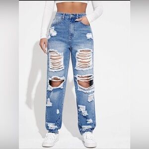 SHEIN Ripped Detail Boyfriend Jeans